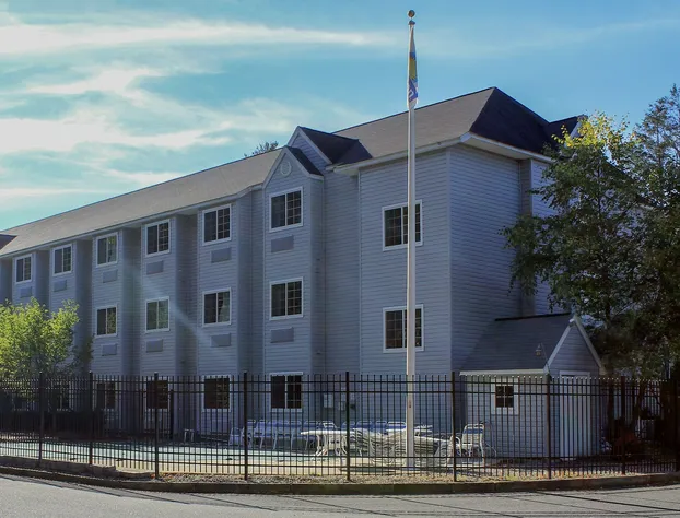 Days Inn by Wyndham Sturbridge hotel detail image 1