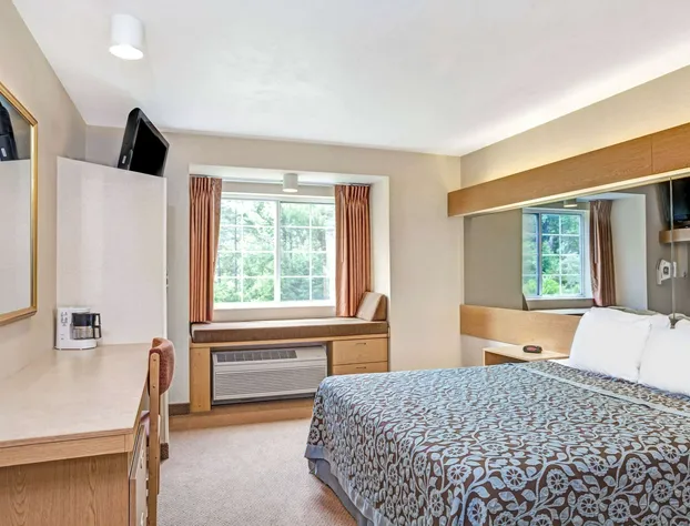 Days Inn by Wyndham Sturbridge hotel detail image 4