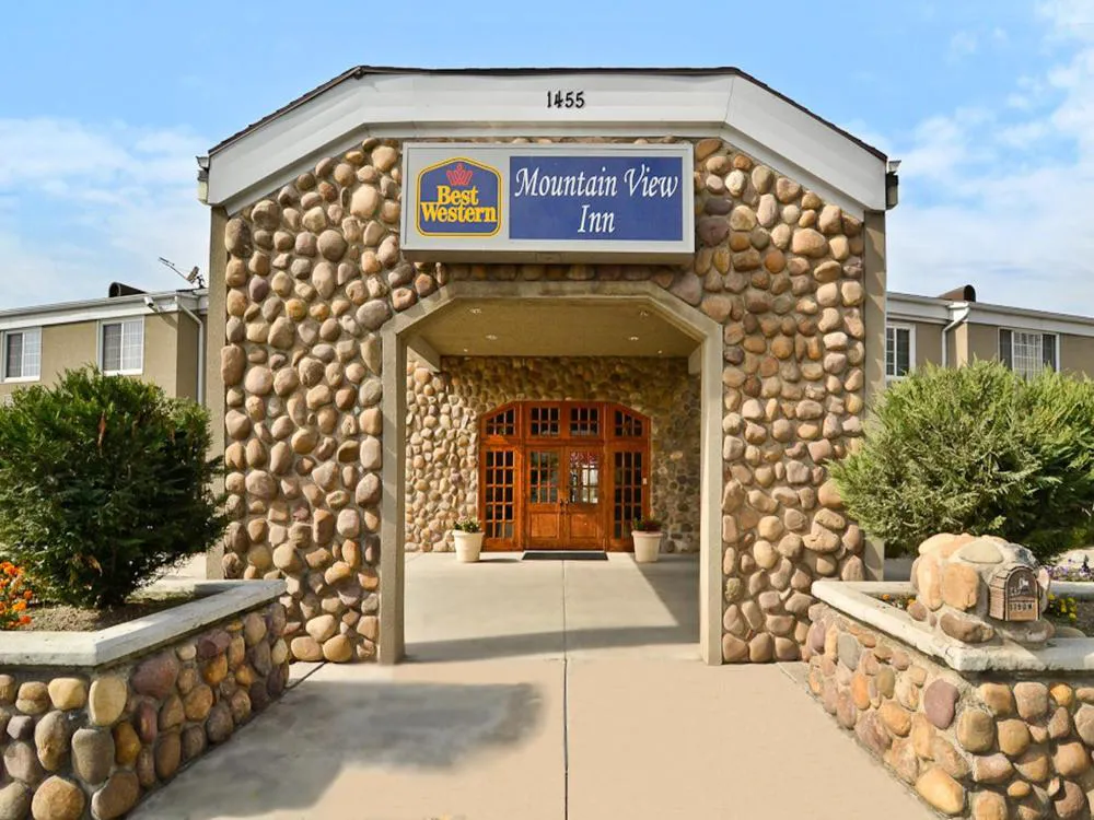 Best Western Mountain View Inn hotel hero