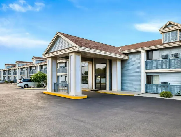 Super 8 by Wyndham La Crosse hotel detail image 2