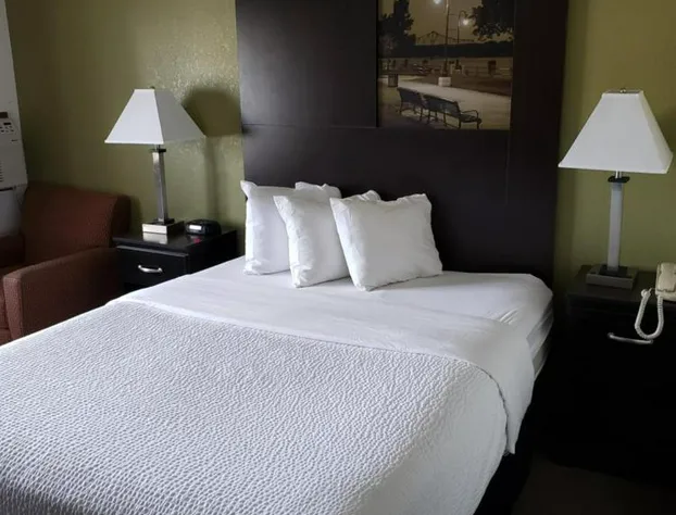 Super 8 by Wyndham La Crosse hotel detail image 2