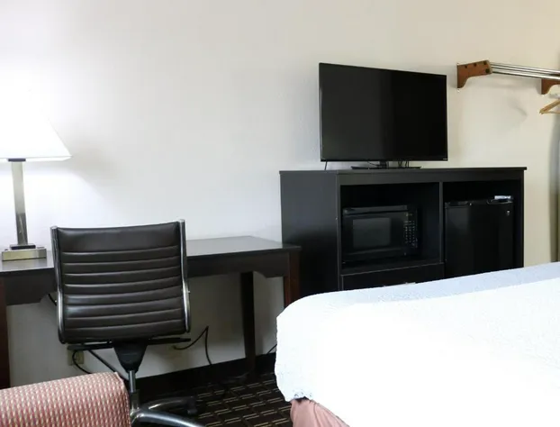 Super 8 by Wyndham La Crosse hotel detail image 4