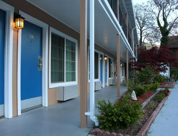 The Angler Lodge hotel detail image 1