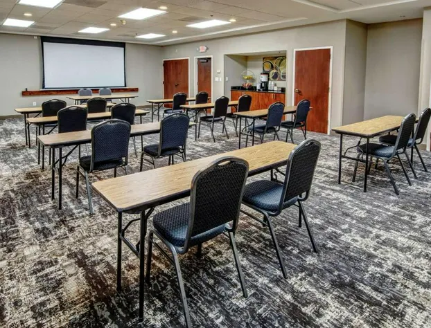 Hampton Inn Elizabeth City hotel detail image 1