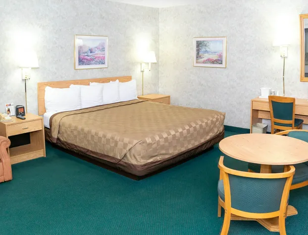 Regency Inn Perrysburg hotel detail image 4