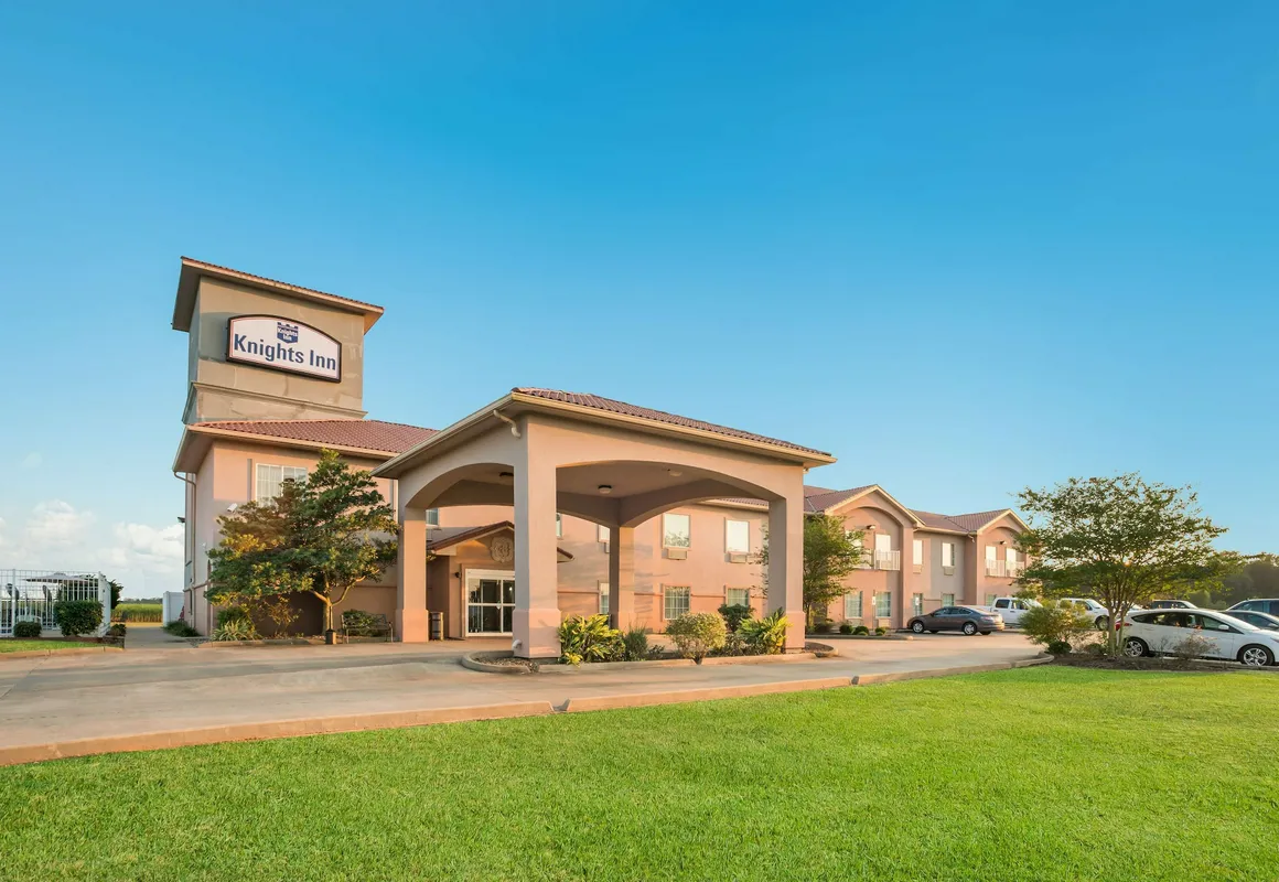 Knights Inn Bunkie hotel hero