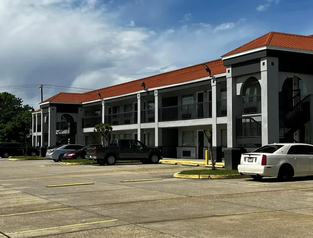 Super 8 by Wyndham Slidell hotel detail image 3