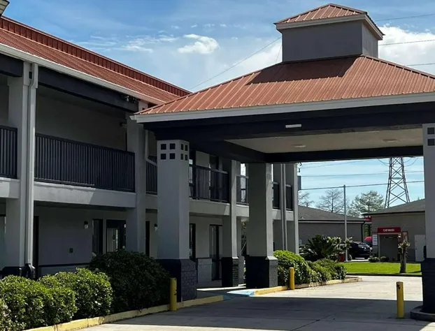 Super 8 by Wyndham Slidell hotel detail image 4