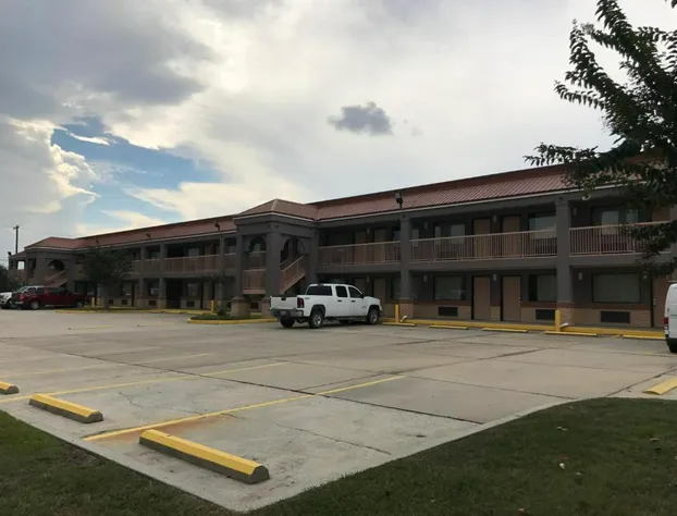 Super 8 by Wyndham Slidell hotel detail image 1