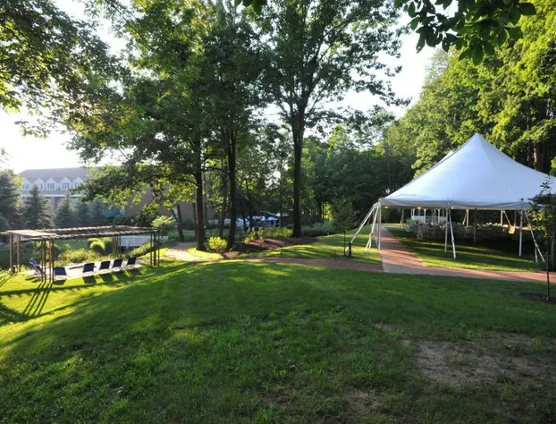 Avon Old Farms Hotel hotel detail image 1