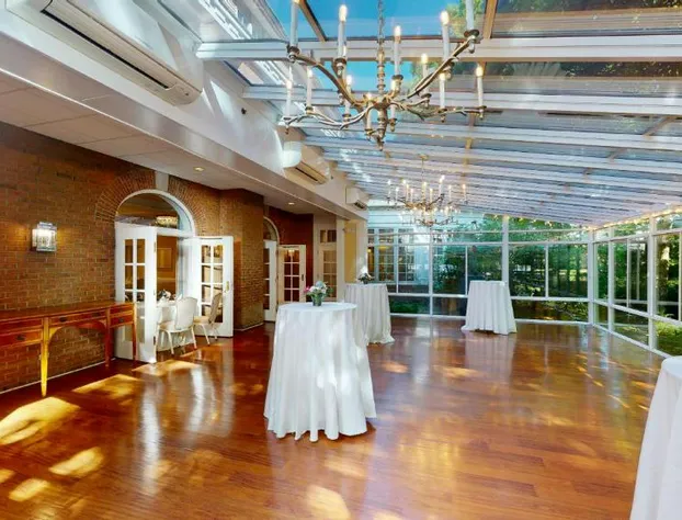 Avon Old Farms Hotel hotel detail image 3