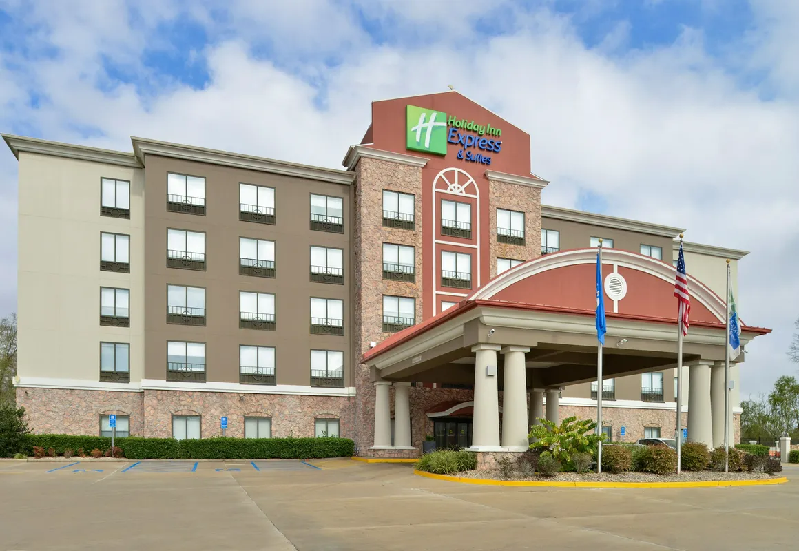 Holiday Inn Express & Suites Laplace by IHG hotel hero