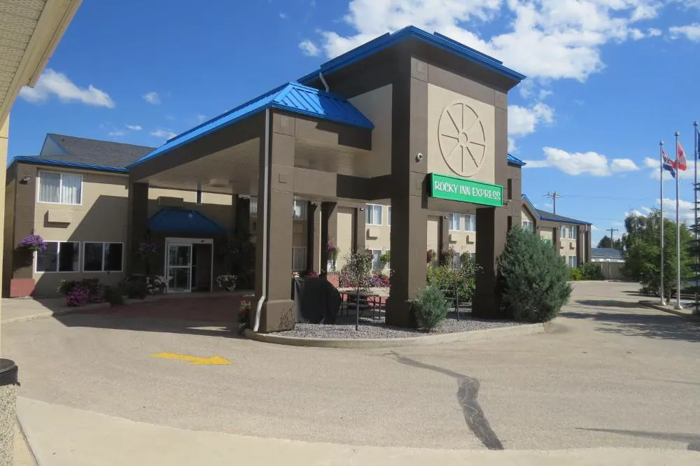 Rocky Inn Express hotel hero