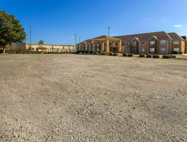 Days Inn By Wyndham Jackson Downtown hotel detail image 2