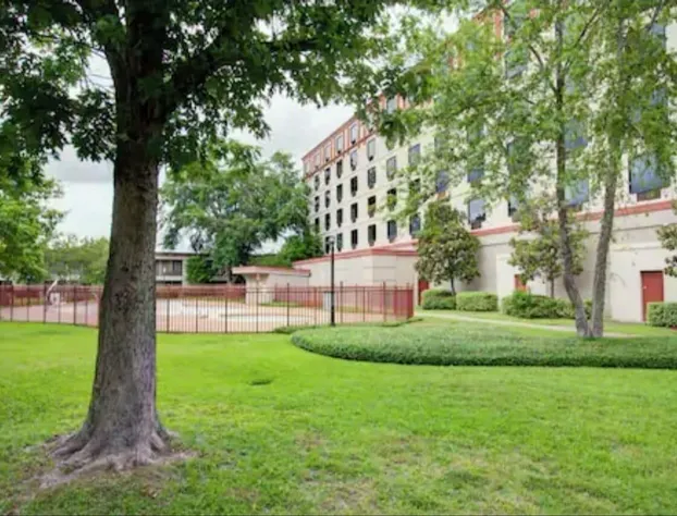 Signature Hotel hotel detail image 1