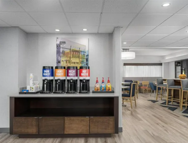 Hampton Inn Altoona hotel detail image 4