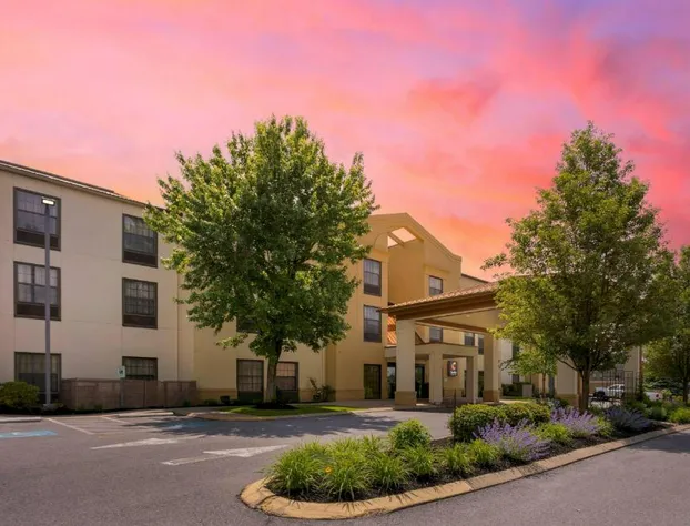 Comfort Suites State College near Penn State hotel detail image 3