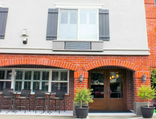 Bel Abri Napa Valley Inn hotel detail image 3