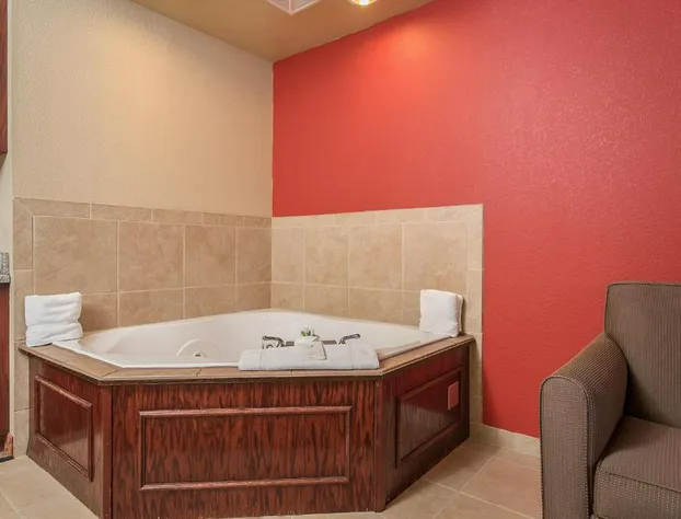 Baymont Inn and Suites by Wyndham Sturgis hotel detail image 4