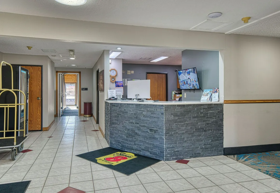 Super 8 by Wyndham Sturgis hotel hero