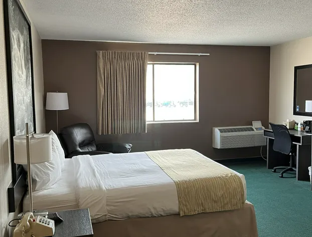 Super 8 by Wyndham Sturgis hotel detail image 4