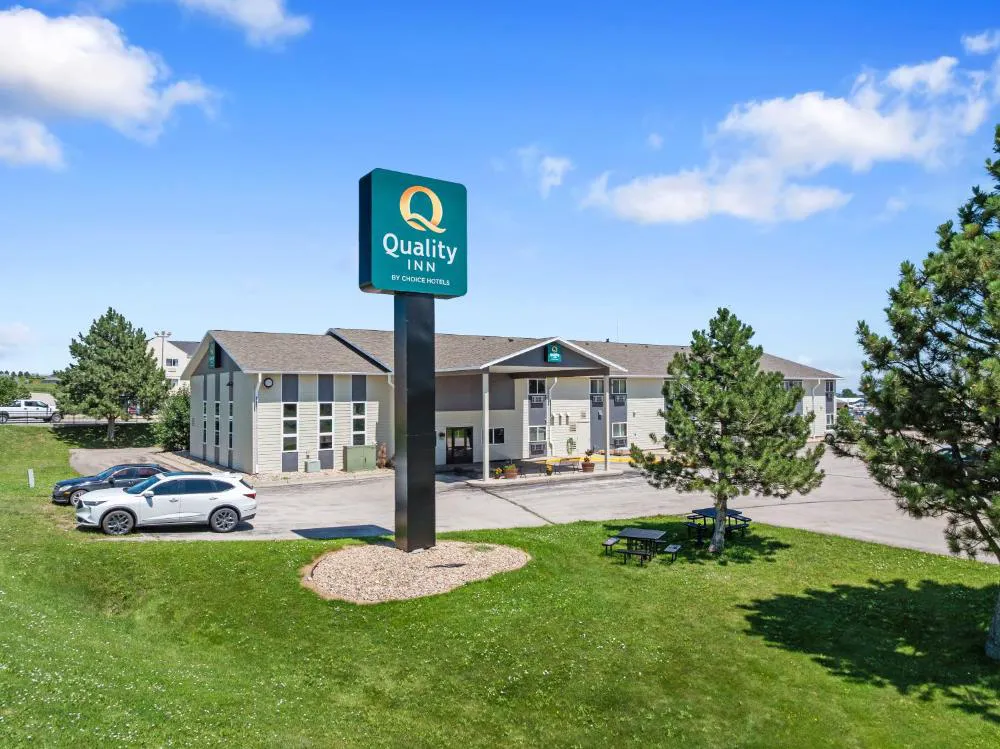 Quality Inn Spearfish I-90 hotel hero