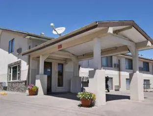 Super 8 by Wyndham Belle Fourche SD hotel detail image 1