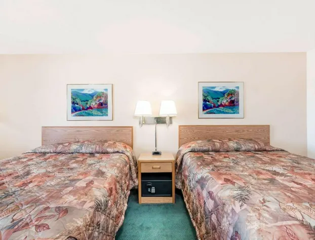 Super 8 by Wyndham Belle Fourche SD hotel detail image 3