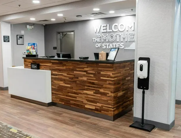 Hampton Inn & Suites Leesburg hotel detail image 4