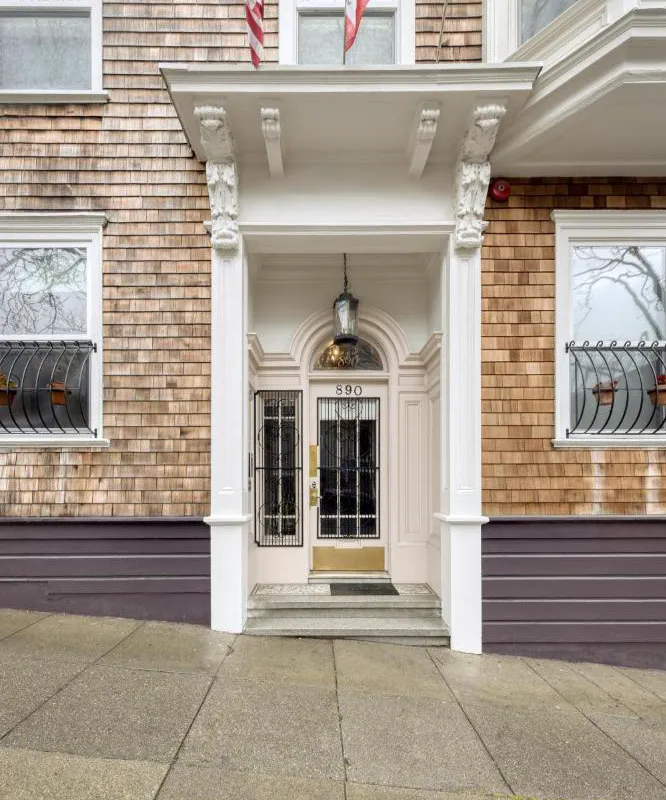 The Grove Inn hotel hero