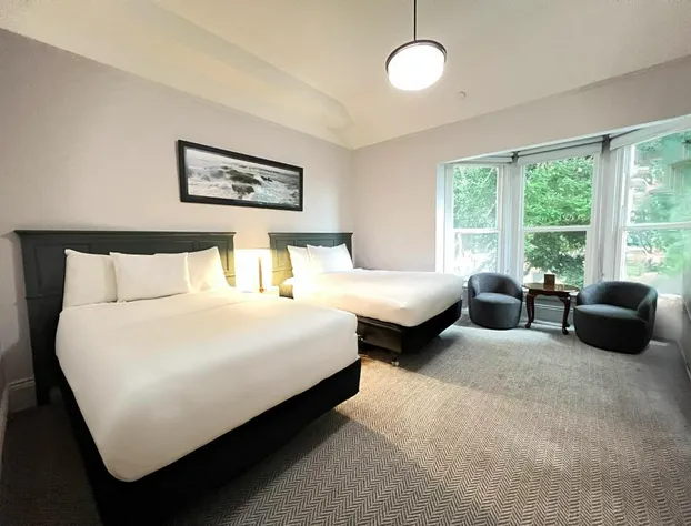 The Grove Inn hotel detail image 1