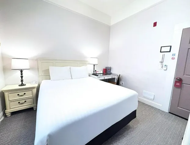 The Grove Inn hotel detail image 4