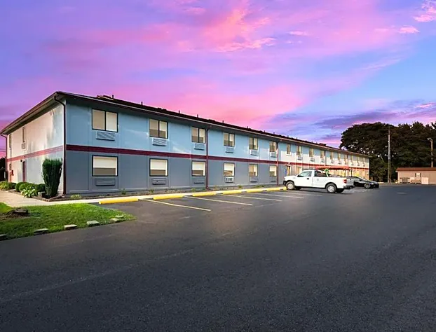Red Roof Inn & Suites Vineland - Buena hotel detail image 2
