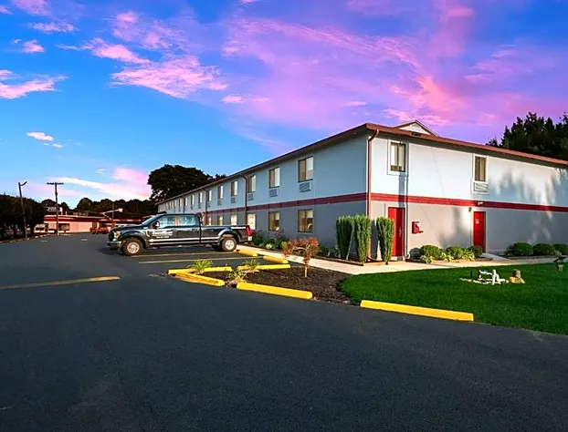 Red Roof Inn & Suites Vineland - Buena hotel detail image 1