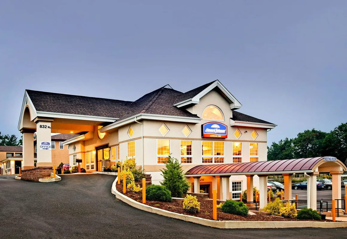 Howard Johnson by Wyndham Blackwood Near Philadelphia hotel hero