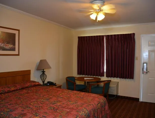 Inn of Uvalde hotel detail image 4