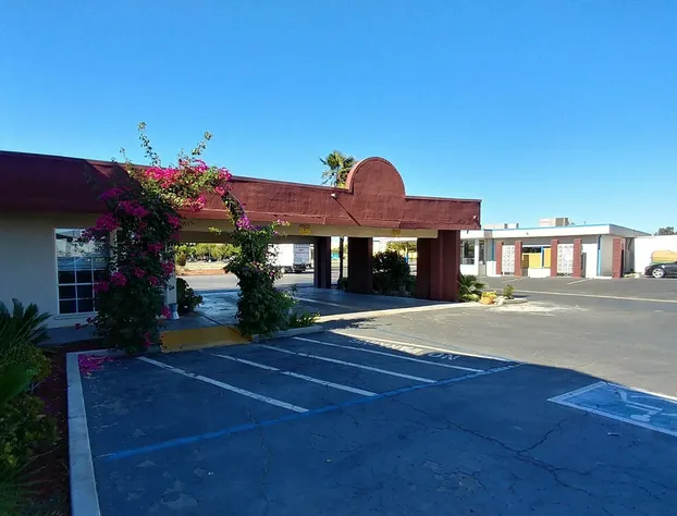 La Plaza Inn Los Banos hotel detail image 1