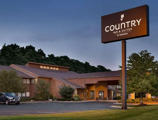 Country Inn & Suites by Radisson, Mishawaka, IN hotel detail image 1