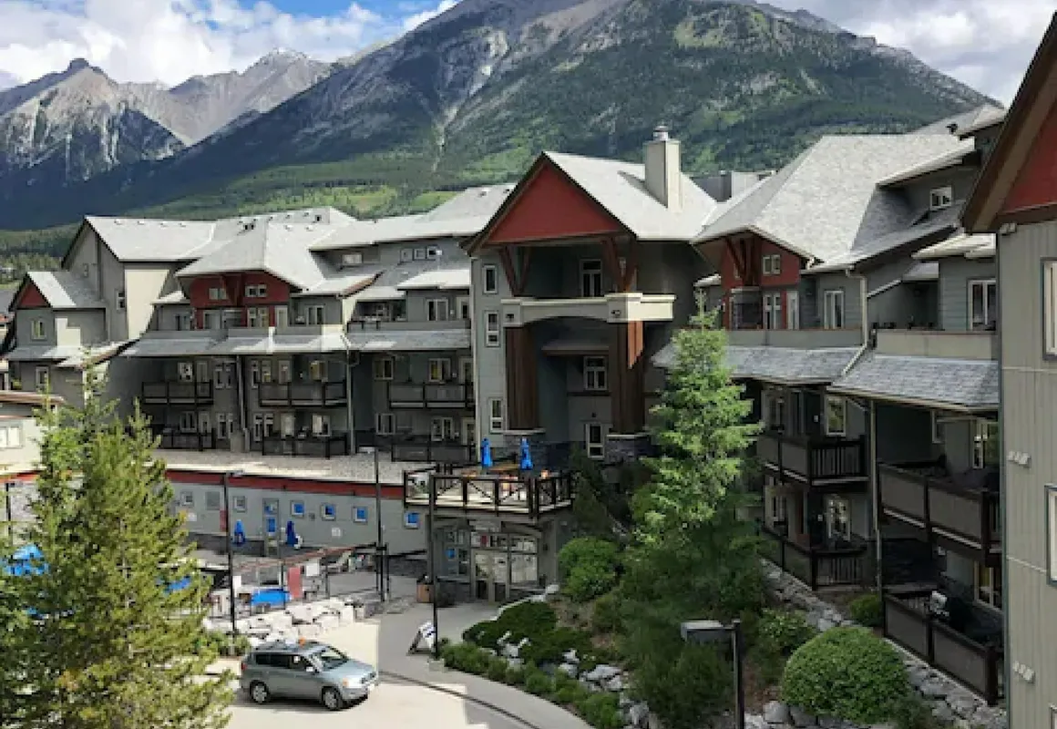 Lodges at Canmore hotel hero