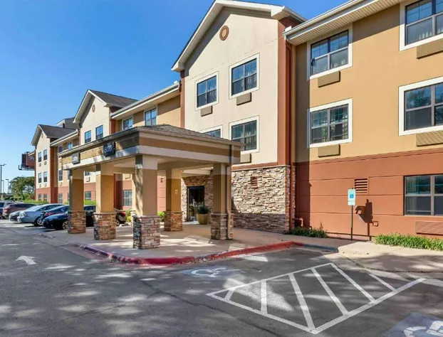 Extended Stay America Select Suites Fayetteville Springdale hotel detail image 1