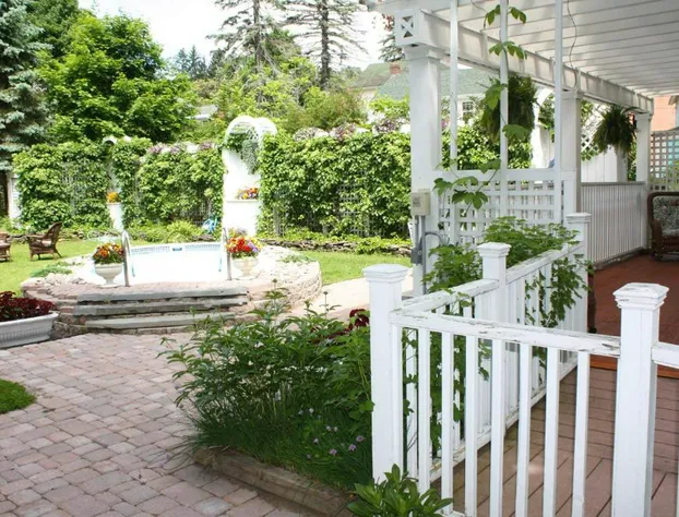 The White House Inn hotel detail image 1