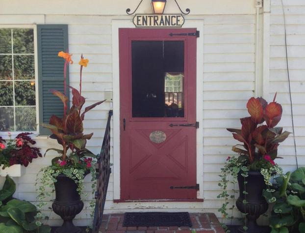 The White House Inn hotel detail image 2