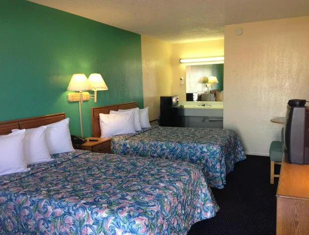 Super 7 Inn Siloam Springs hotel detail image 4