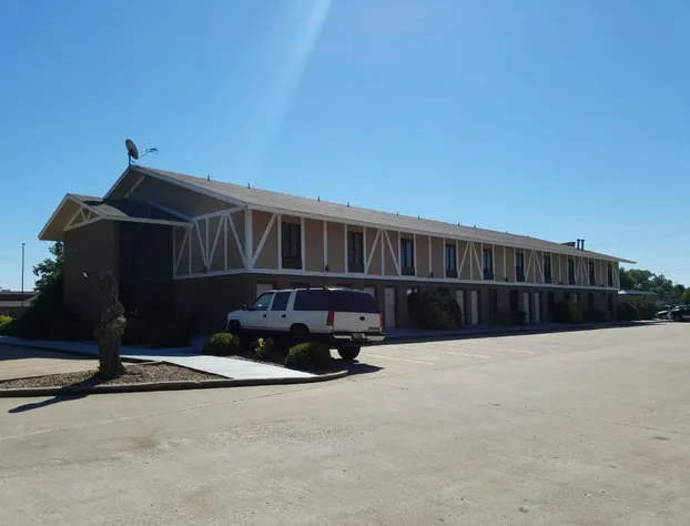 Super 8 by Wyndham Bentonville hotel detail image 2