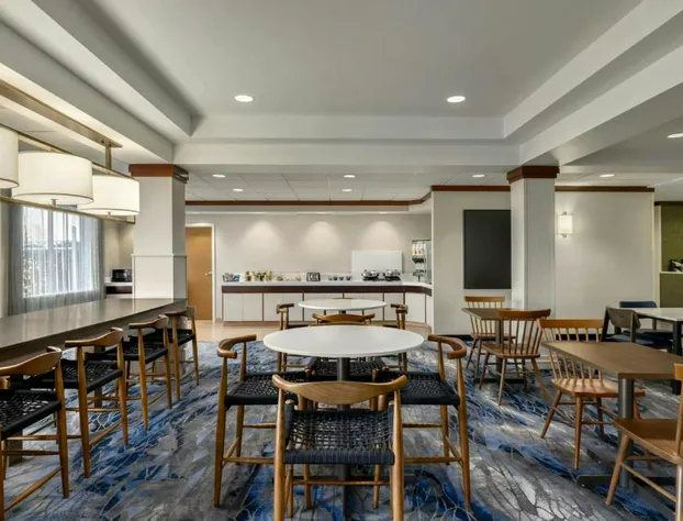 Fairfield Inn & Suites by Marriott Springdale hotel detail image 3