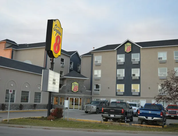 Super 8 by Wyndham Grande Prairie hotel detail image 1