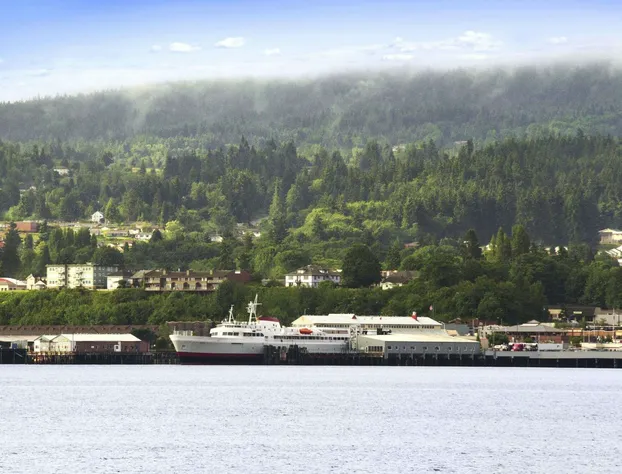 Super 8 by Wyndham Port Angeles at Olympic National Park hotel detail image 2