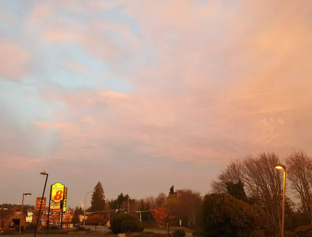 Super 8 by Wyndham Port Angeles at Olympic National Park hotel detail image 3