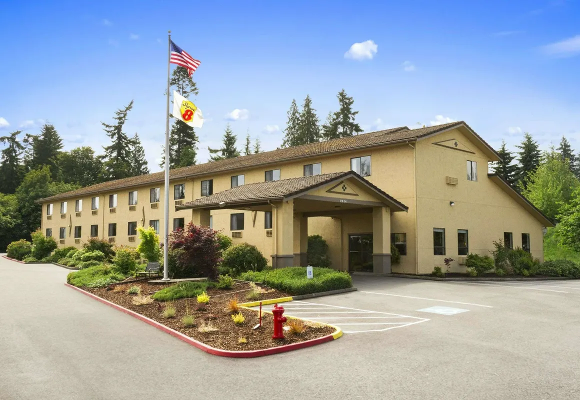 Super 8 by Wyndham Port Angeles at Olympic National Park hotel hero