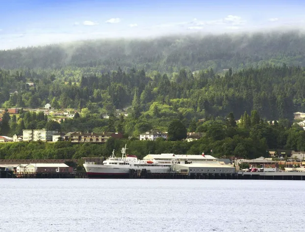 Super 8 by Wyndham Port Angeles at Olympic National Park hotel detail image 2